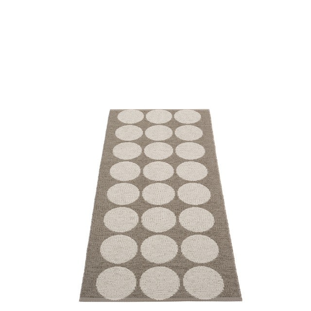 Pappelina matta Hugo Walnut metallic · Linen