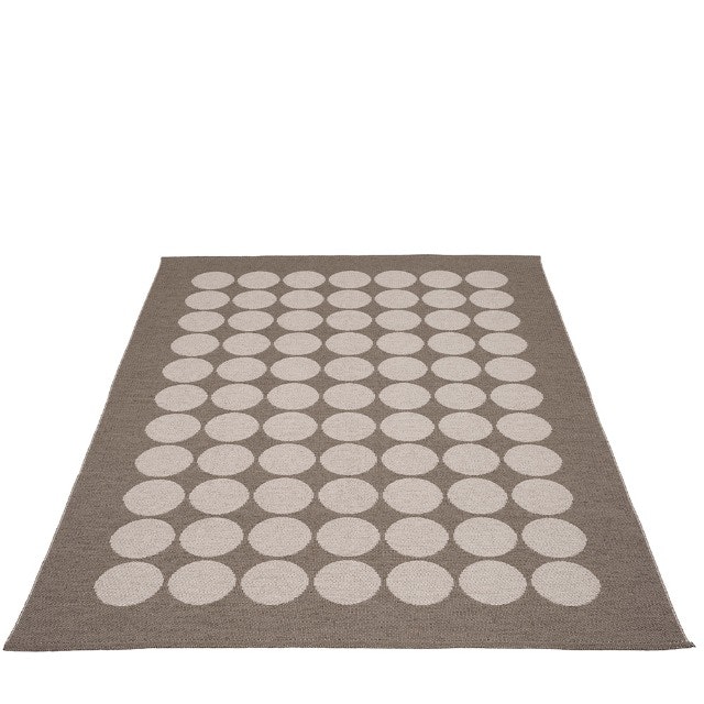 Pappelina matta Hugo Walnut metallic · Linen