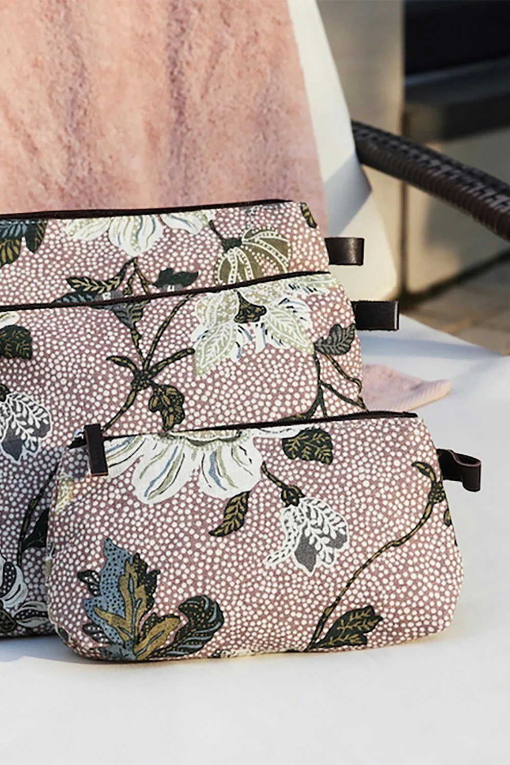 Ceannis Flower Linen necessär Dusty pink