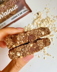 Kookie Cat - Chokladkaka med  Valnötter, 50 g