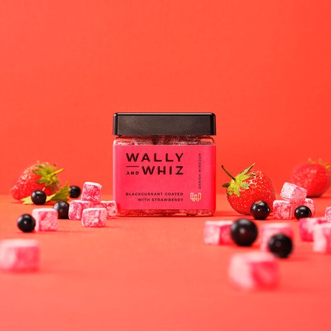 Wally And Whiz – Vingummin Svartvinbär & Jordgubb, 140g