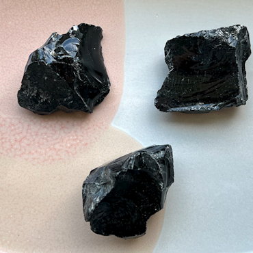 Svart Obsidian Rå