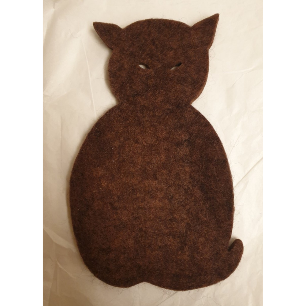 Karottunderlägg tovat fårull väldigt värmetåligt motiv av brun katt