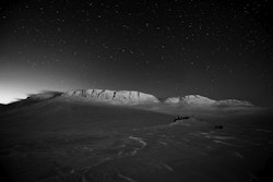 Hallingskarvet med stjernehimmel
