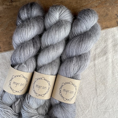 Fluffy Singles DK - Gotland Grå