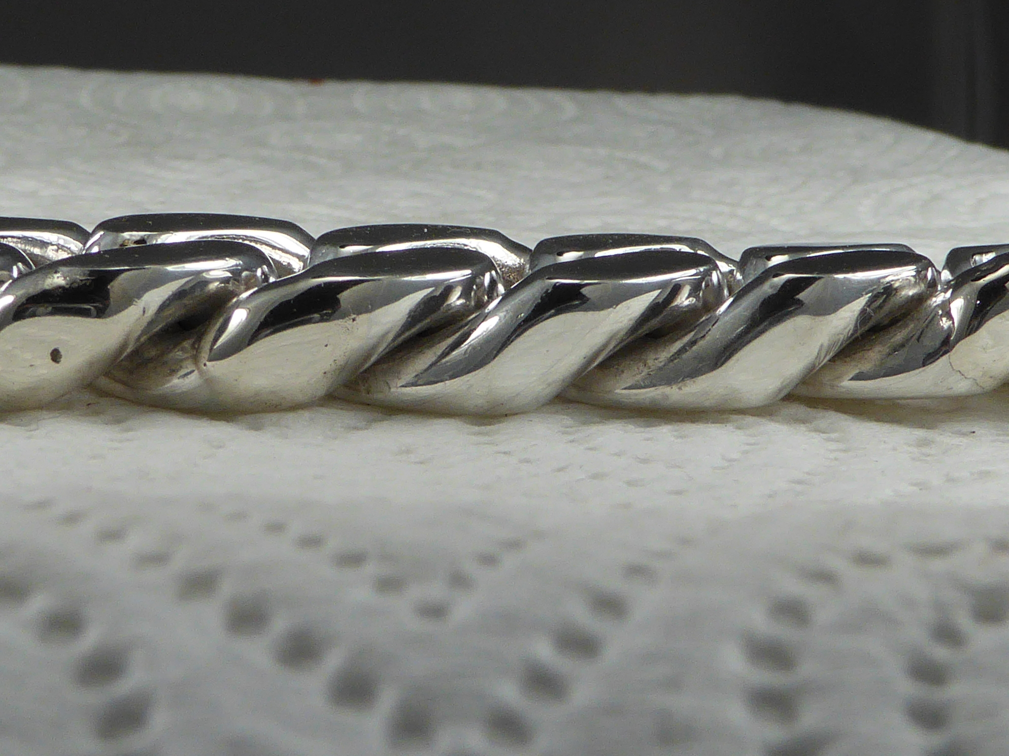 Pansarlänk 20 mm x 6.5 mm i 100% solid Sterling Silver. Handsmide.