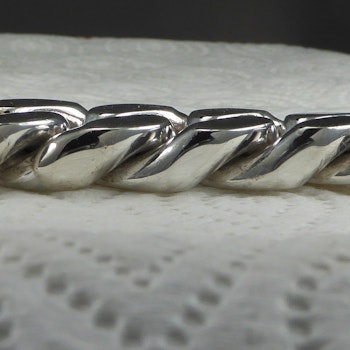 Pansarlänk 20 mm. x 6.5 mm. 100% solid 92,5 Sterling Silver. Handsmide.