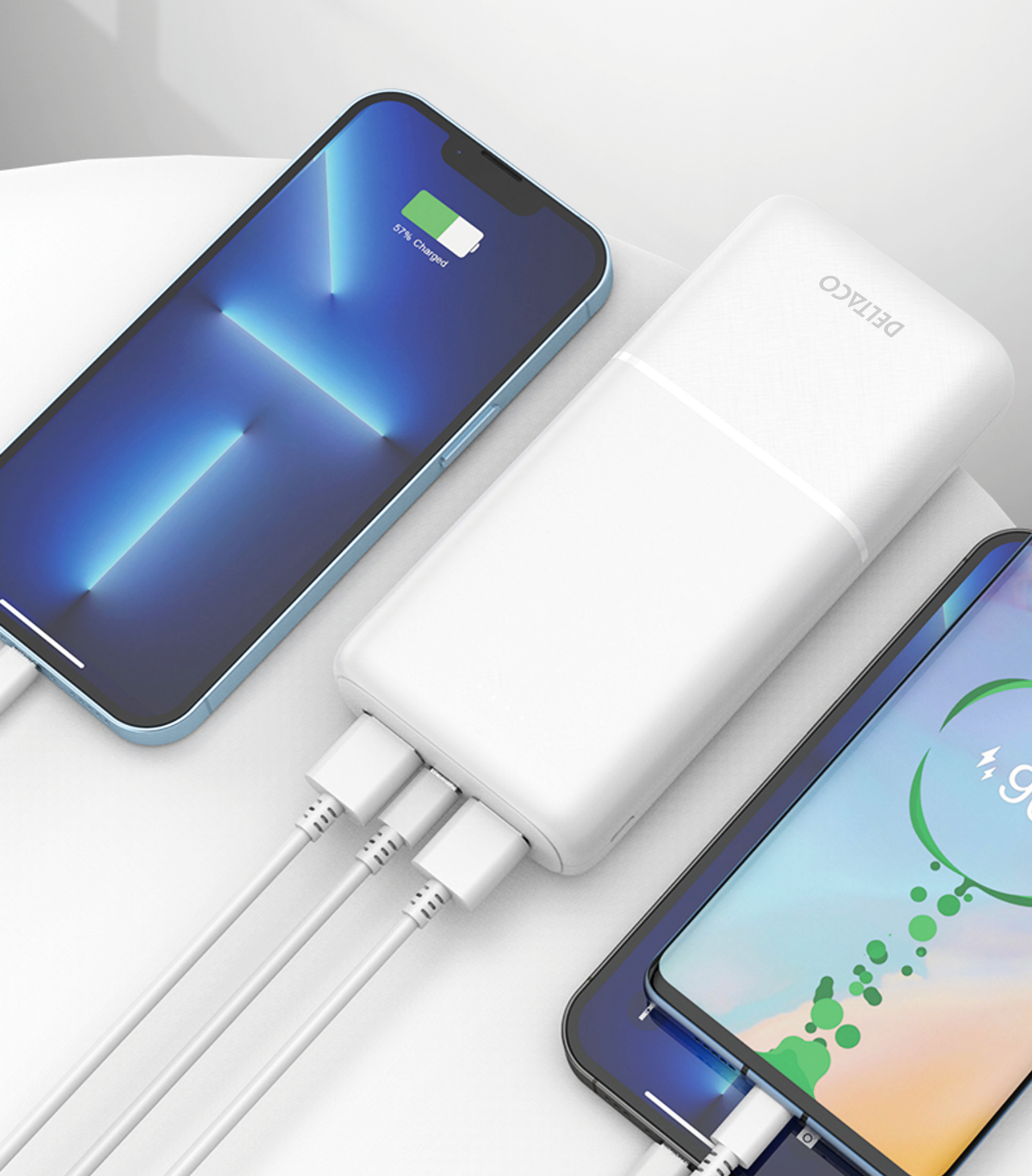 Deltaco Powerbank med hurtiglading og 3 porter, 2 x USB-A 18W, 1 x USB-C 20W PD, 10 000 mAh, svart