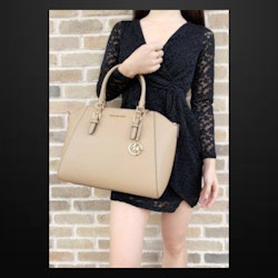 Brandnew Original Michael Kors Ciara Saffiano Large Top