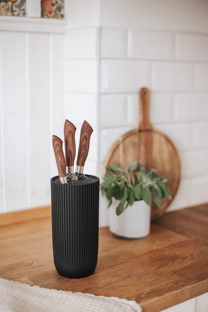 Kiki Knivblock ränder gummerad yta 24 cm