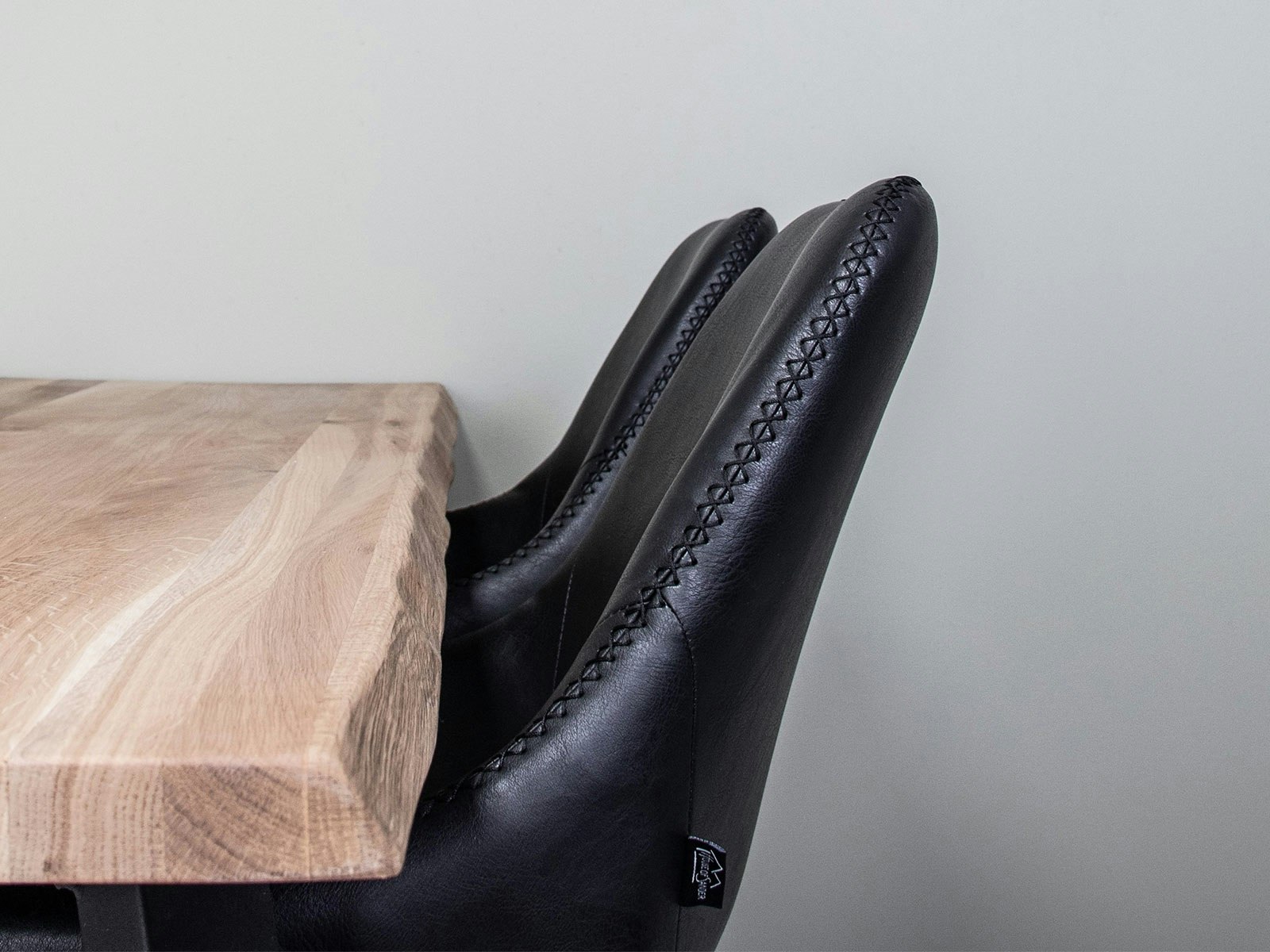 Bordsskiva Curve 200cm, vitoljad FSC