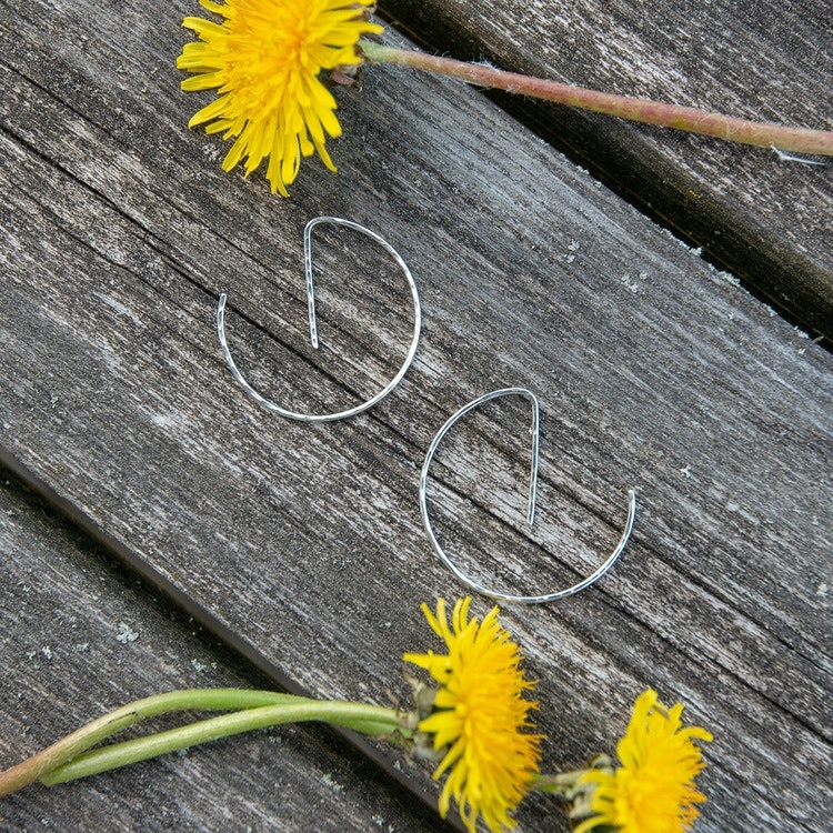 Neo - Hoop Earring in Recycled Silver