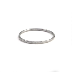 Dunne Gehamerde Ring 1,2 mm Gerecycled Zilver