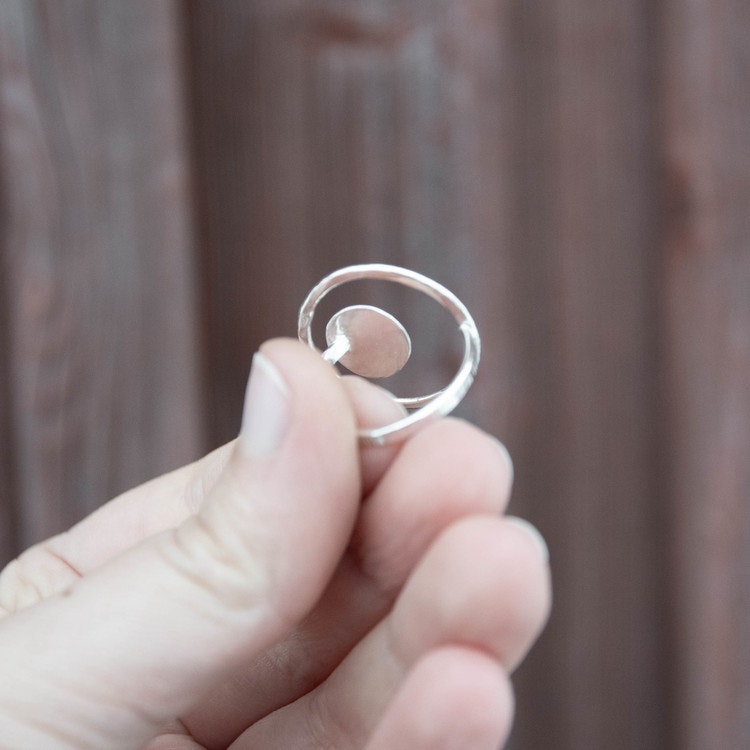 Halo - verstelbare ring in gerecycled zilver