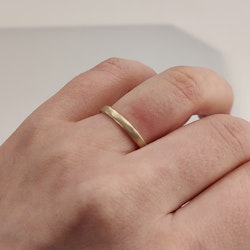 18K 2.5 mm Matte Wedding Band Recycled Gold