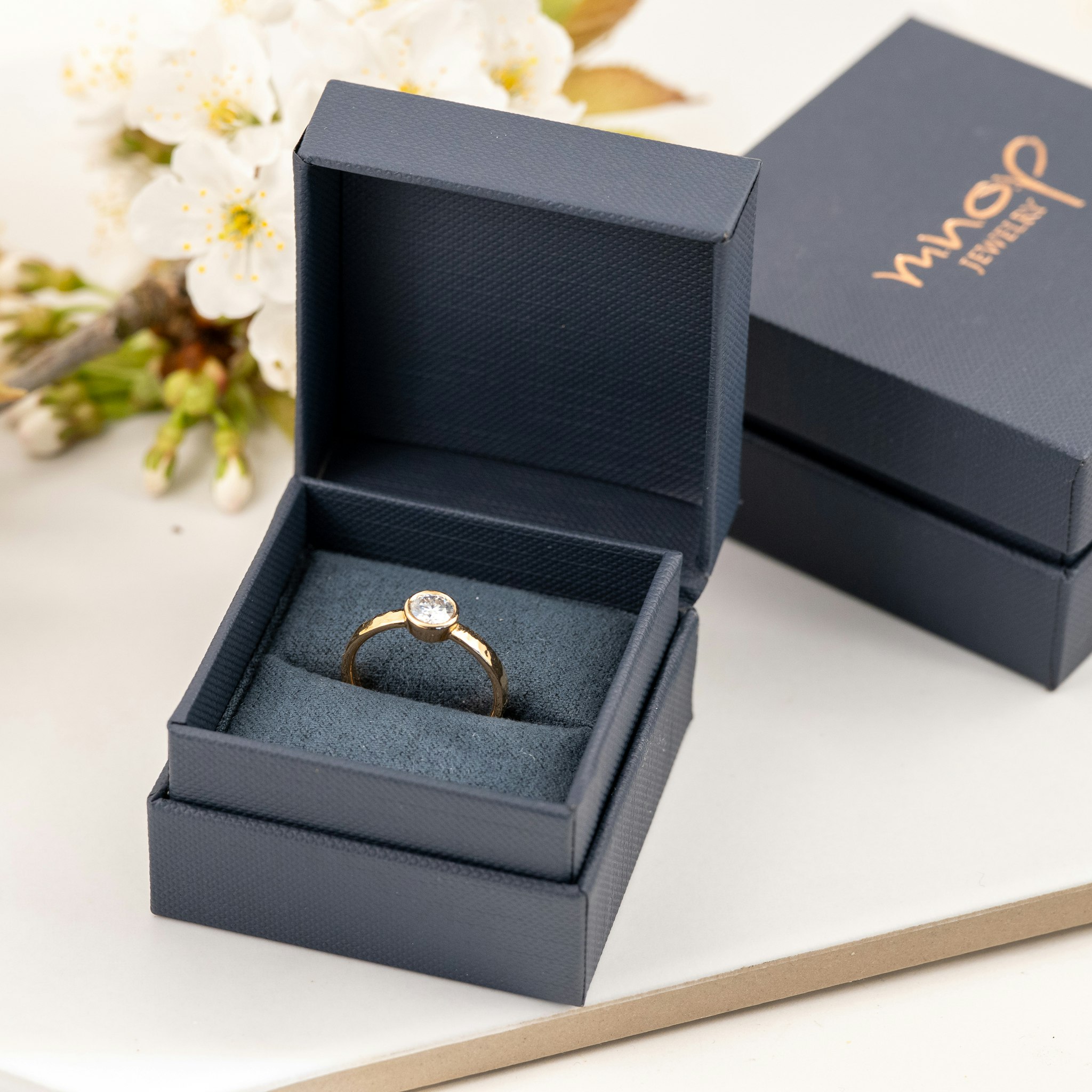 18K Gold Dainty Ring 1.2 mm 100% Recycled