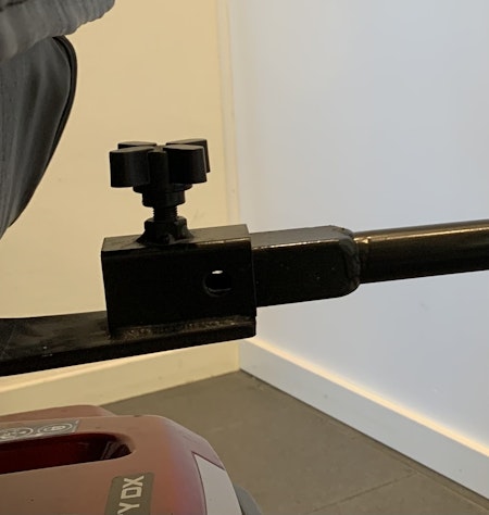 Kryckhållare till promenadscooter