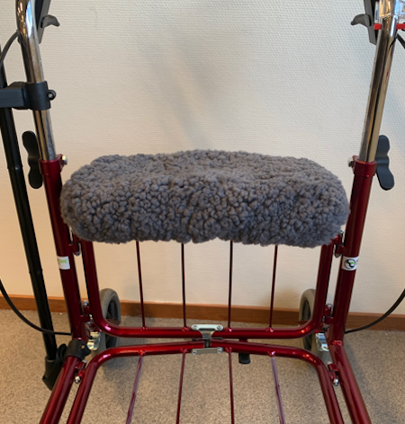 Överdrag till rollatorsits (äkta fårskinn)