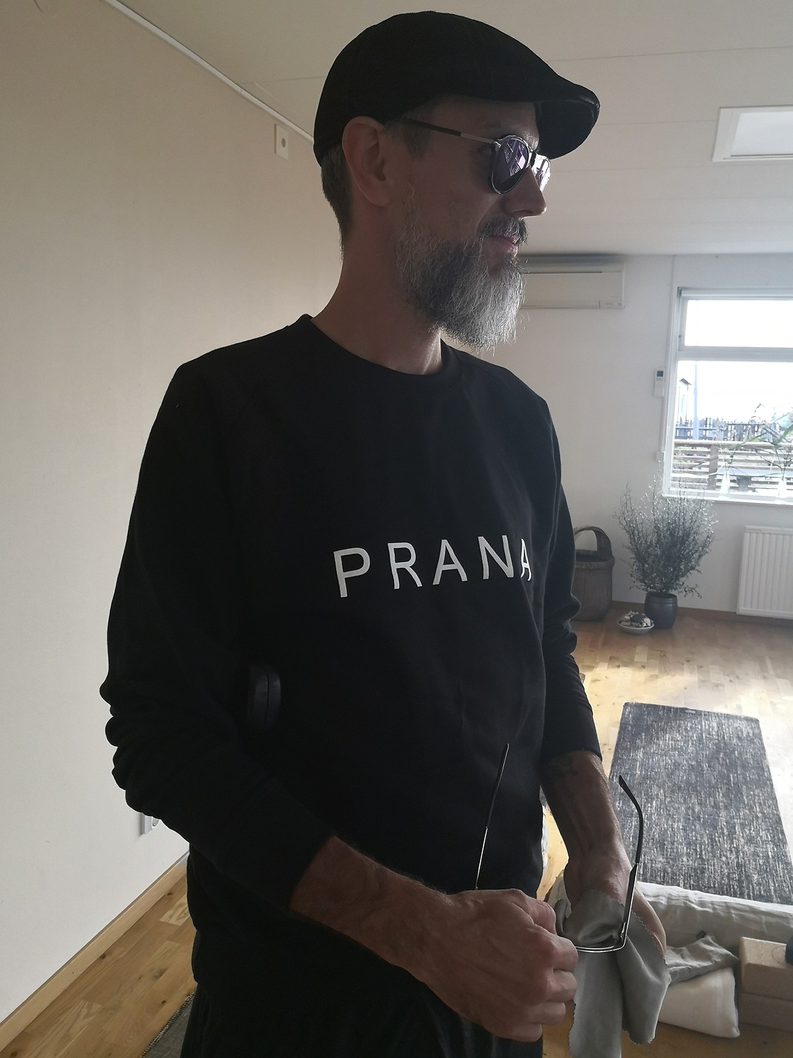 Sweatshirt med text, svart