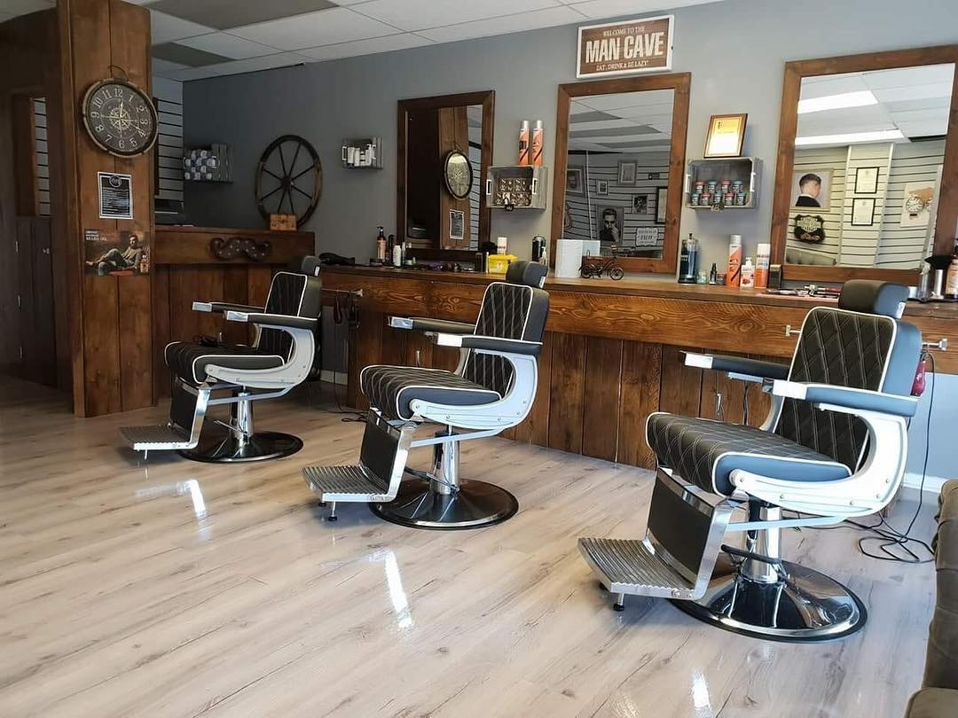 KARL – Barberarstol Mirplay