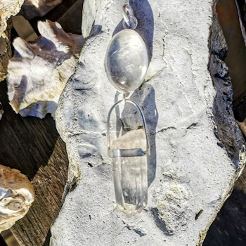 Mjuk bergkristall med Lemurien bergkristall