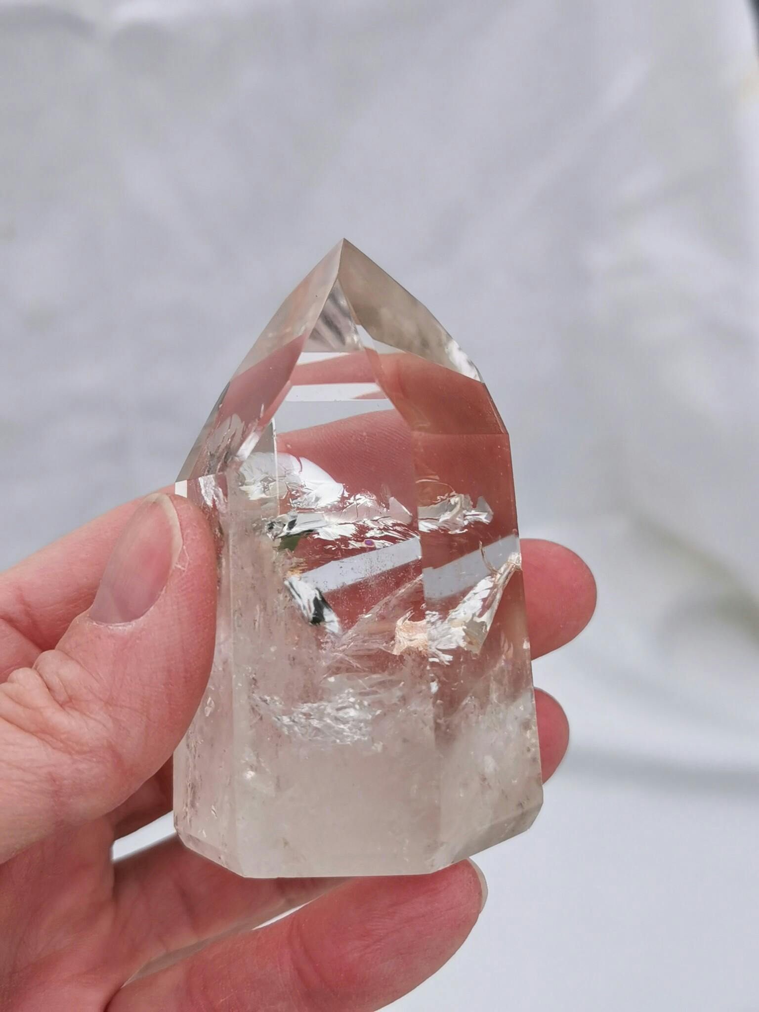 Bergkristall spets, polerad. 7,5cm hög