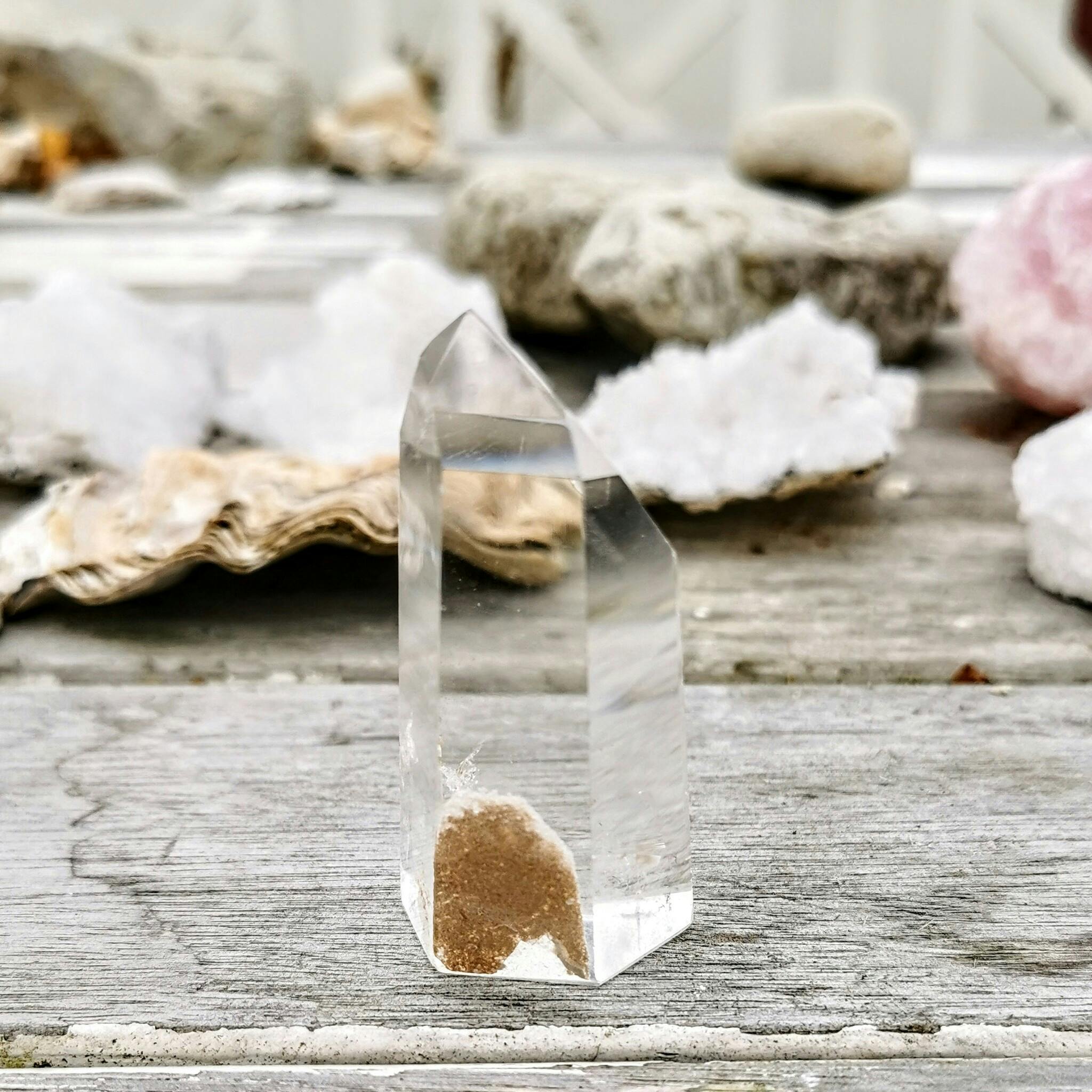 Bergkristall spets med sandfärgad fantom