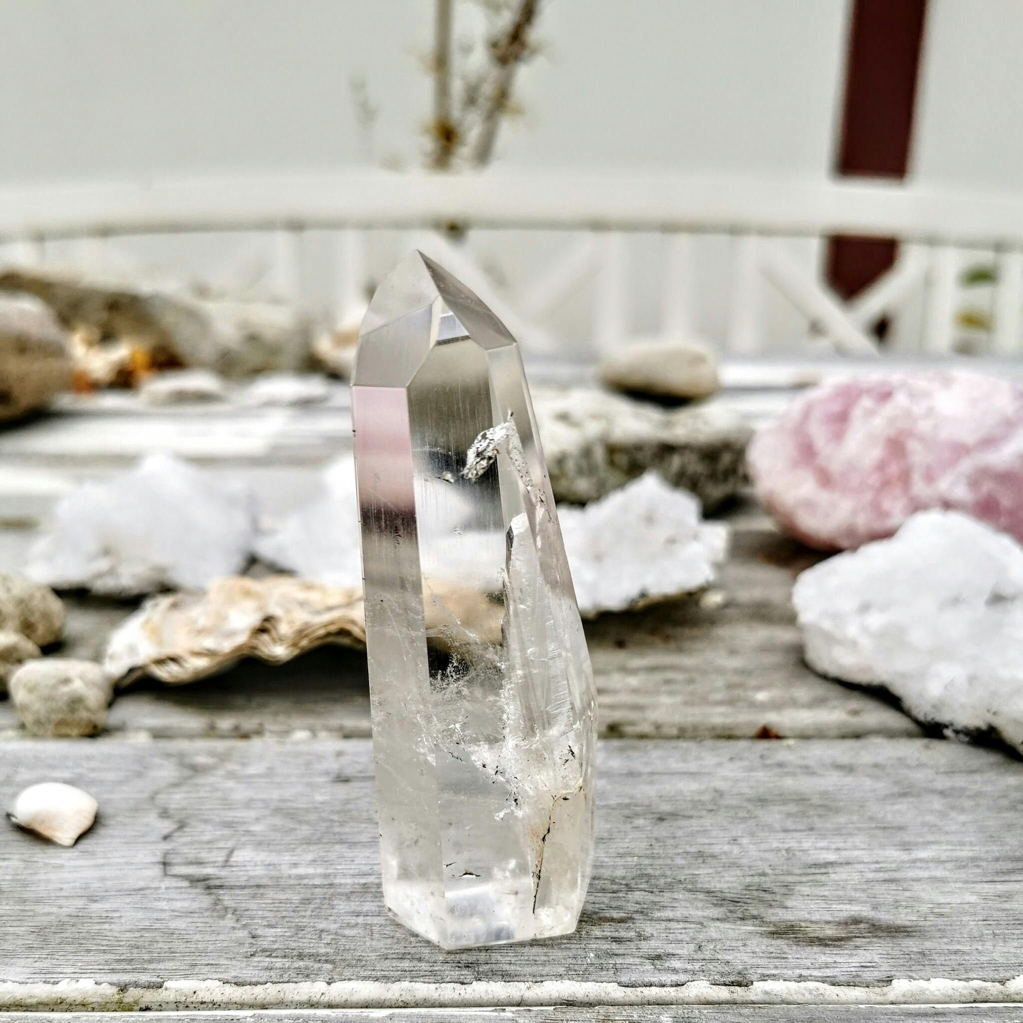Unik fantomkristall där en tydlig kristall göms i kristallen