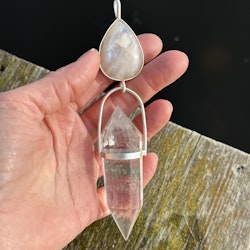 Apricot rainbow moonstone with clear quartz  Vogelkristall