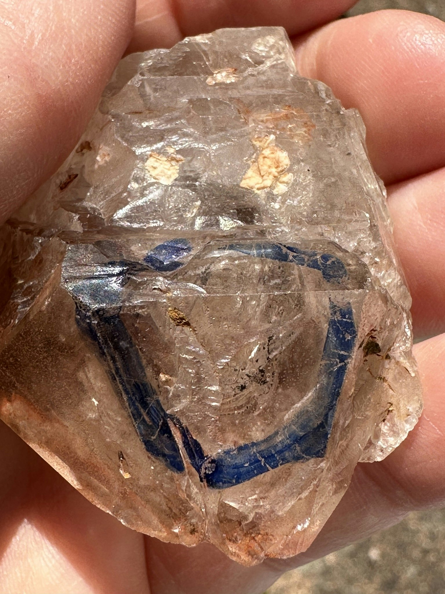 Enhydro kristall ametist