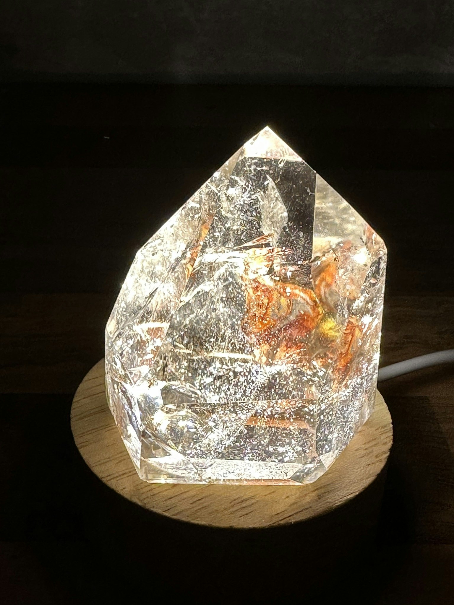 Lampa för kristaller
