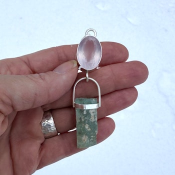 Rose quartz with crystalline aquamarine