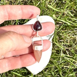 Godess Mira Bai, Garnet with natural moonstone