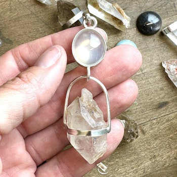 Green natural moonstone with cat eye effect, with Enhydro quartz with Golden Healer from the Himalayas