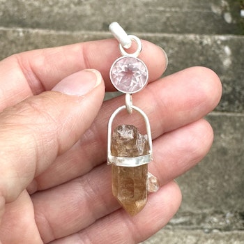 Rose quartz with Golden Healer from Sweden.