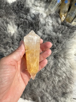 Golden Healer Vogel crystal