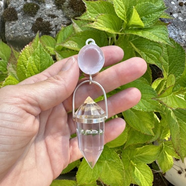 Aphrodite - Higher love - Rose Quartz with Clear Quartz Vogel- Masterpiece