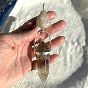 Lemurian High Priestess, Apricot Rainbow Moonstone with Citrine Vogel