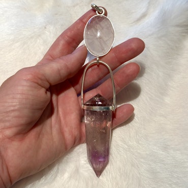 Love Godess of the Aquarian Age - Rose Quartz with Amethyst Vogel