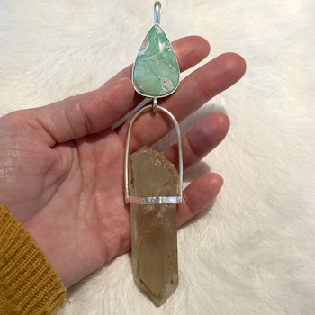 Healing the higher heart of Atlantis and stepping into to your natural sovereign self again. -Variscite with very special Quartz from the Himalayas