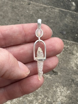 Isis-Divine soul essence - Velo Opal with raw Opal