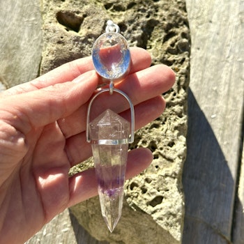 Air oracle- Clear Quartz with clear Amethyst Vogel crystal.