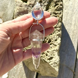 Air oracle- Clear Quartz with clear Amethyst Vogel crystal.