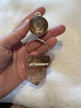 Gracefull living- Shimmering quartz full of inclusions with Lodolite with Rutilated Quartz