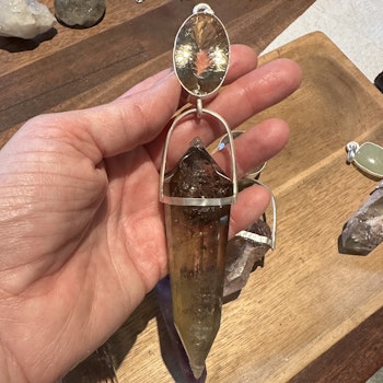 Citrine with Citrine Vogel crystal