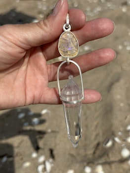 Godess Hathor- Amazing Australian opal with clear Quartz Vogel crystal
