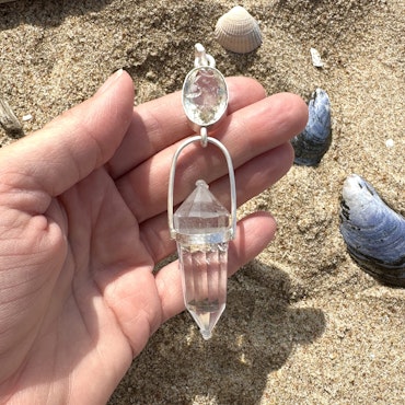 Sha’as - gates of light- Golden Beryll with inclusions with clear Quartz Vogel crystal