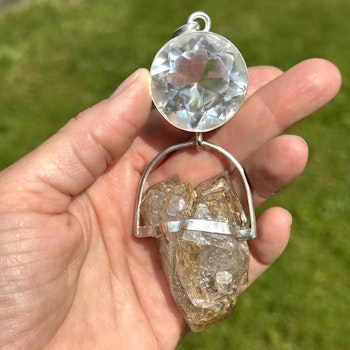 Portal of light-The light bringer Hathor- Clear Quartz with naturally double terminated skeletal Elestial Quartz