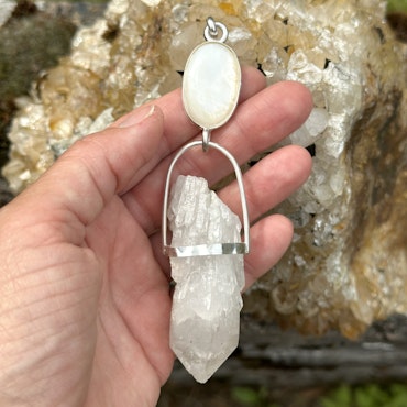 Atlantean white Dragon and Godess of the North- Seashell with Fjällkvarts from Sweden