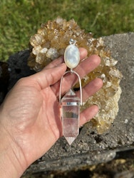 Sirius Star Priestess of Lemuria- Seashell with 24 sided Vogel crystal